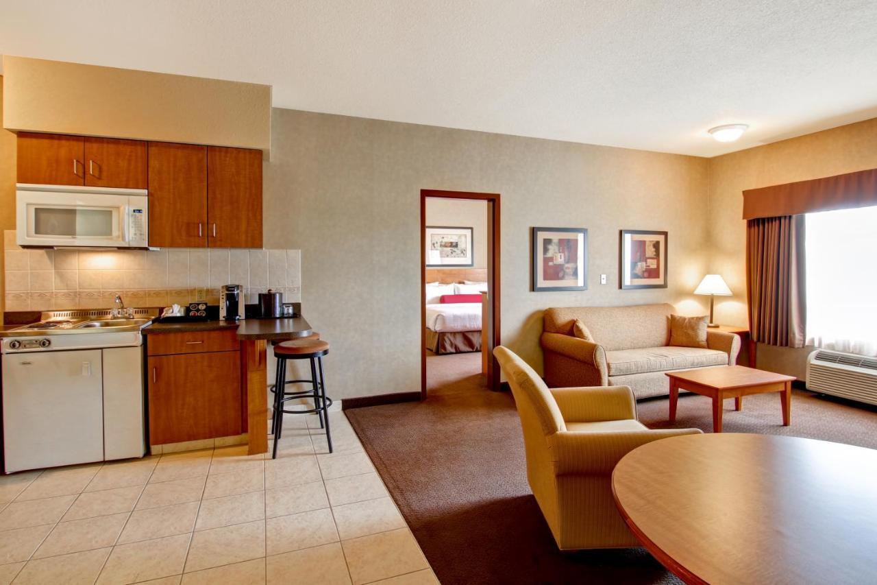 Hotel Clarion Pointe Rimbey Exterior foto